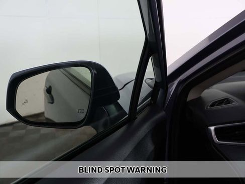 Used 2024 Toyota Corolla Cross LE image 4