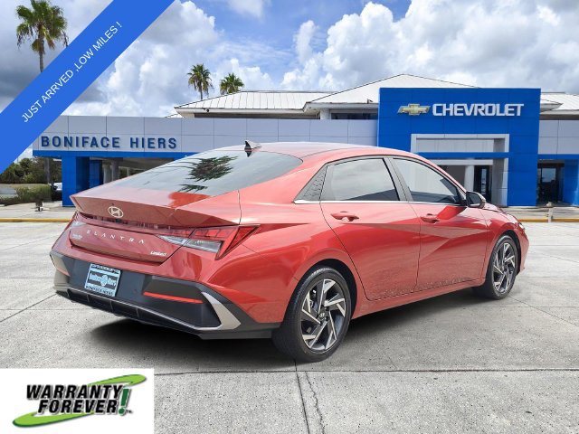 Used 2024 Hyundai Elantra Limited FWD image 4