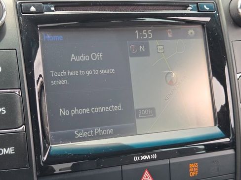 Used 2017 Toyota Camry SE w/ Moonroof Package FWD image 21