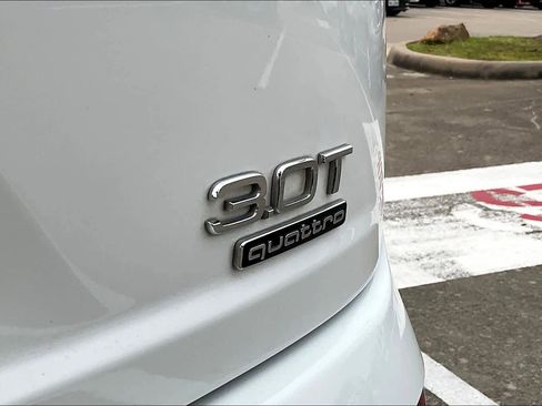 Used 2017 Audi Q7 3.0T Premium Plus image 8