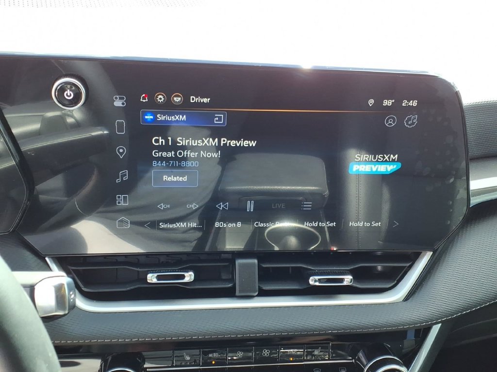 Used 2026 Chevrolet Equinox LT w/ Convenience Package II FWD image 16