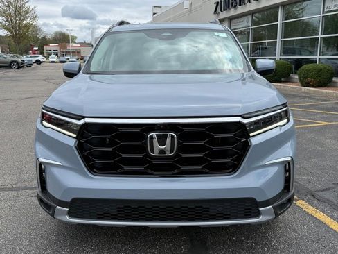 Used 2024 Honda Pilot Elite image 9