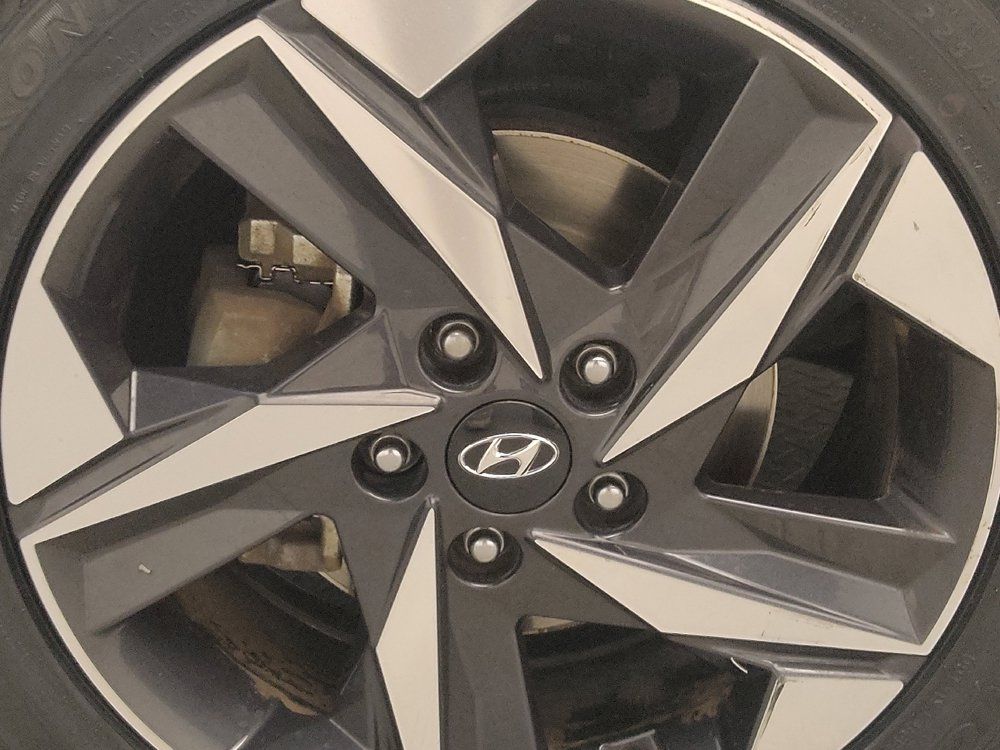 Used 2021 Hyundai Elantra Limited FWD image 31