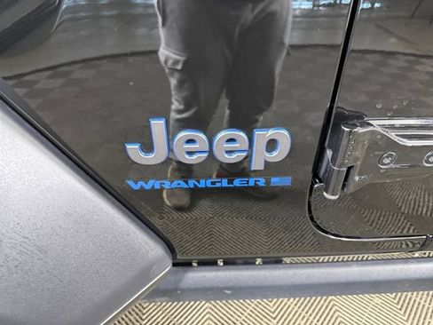 Used 2024 Jeep Wrangler Unlimited Rubicon 4xe image 10