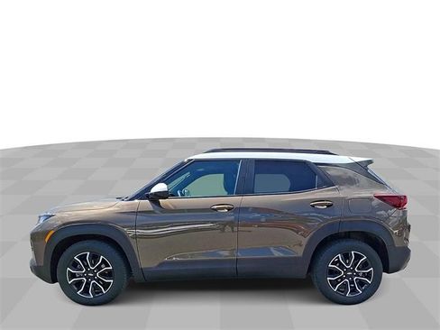 Certified 2022 Chevrolet TrailBlazer ACTIV w/ Sun and Liftgate Package image 5