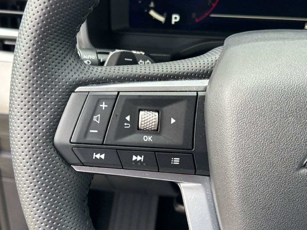Used 2026 Mitsubishi Outlander SE FWD image 27