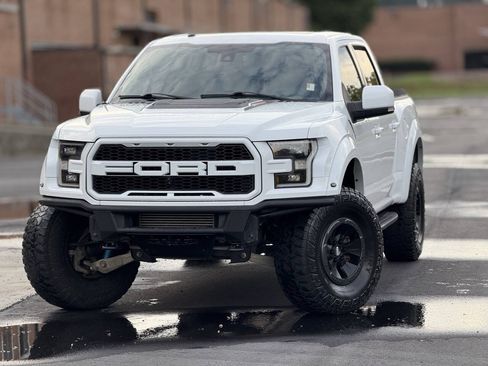 Used 2018 Ford F150 Raptor w/ Equipment Group 802A Luxury AWD/4WD image 1