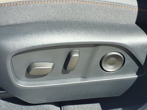 New 2026 Chevrolet Equinox ACTIV w/ Convenience Package III AWD/4WD image 12