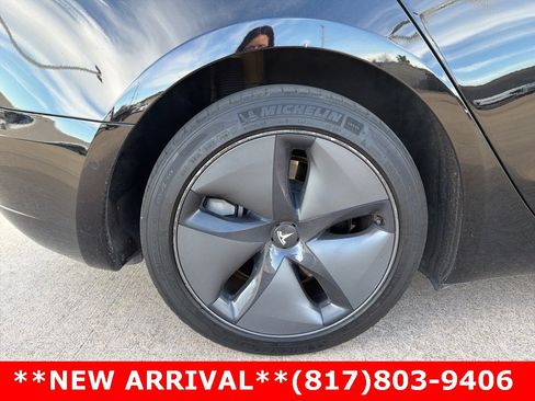 Used 2020 Tesla Model 3 Standard Range image 5