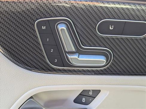 Certified 2023 Mercedes-Benz GLB 250 image 12