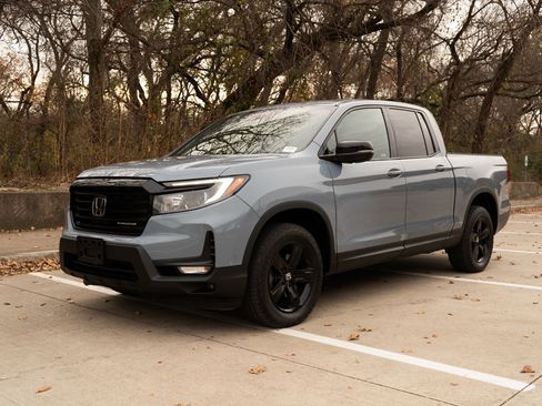 Certified 2022 Honda Ridgeline Black Edition image 5