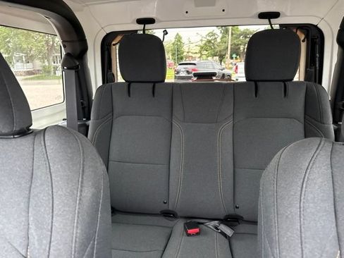 Used 2024 Jeep Wrangler Sport AWD/4WD image 7