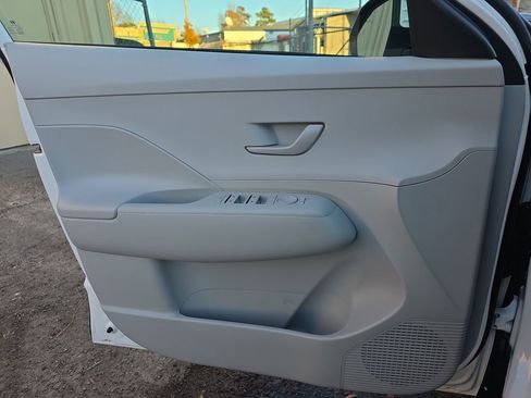 New 2026 Hyundai Kona SE image 32