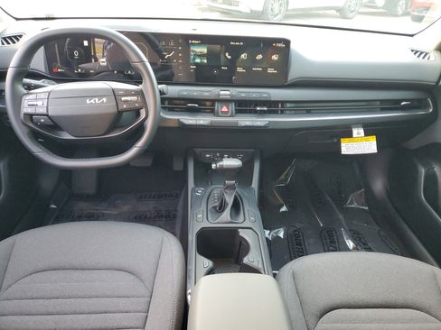 Used 2025 Kia K4 EX image 11