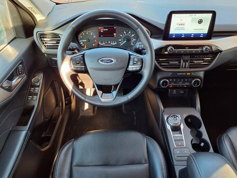 Used 2022 Ford Escape SEL image 6