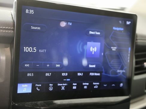 Used 2023 Ford Expedition XLT image 7