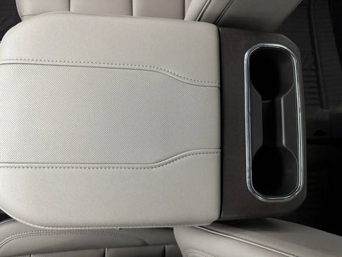 Used 2024 Chevrolet Silverado 1500 LTZ image 32