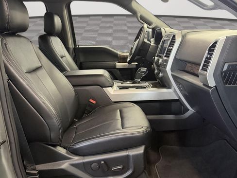 Used 2019 Ford F150 Lariat w/ Equipment Group 502A Luxury AWD/4WD image 12
