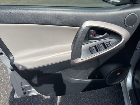 Used 2008 Toyota RAV4 Limited image 12