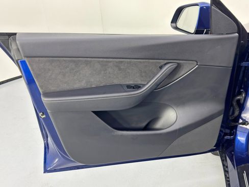 Used 2021 Tesla Model Y Performance image 47