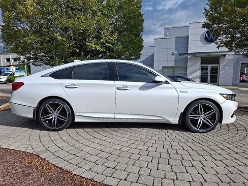 Used 2022 Honda Accord Touring image 7