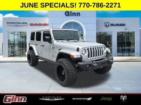 Used 2023 Jeep Wrangler Unlimited Sahara AWD/4WD image 1