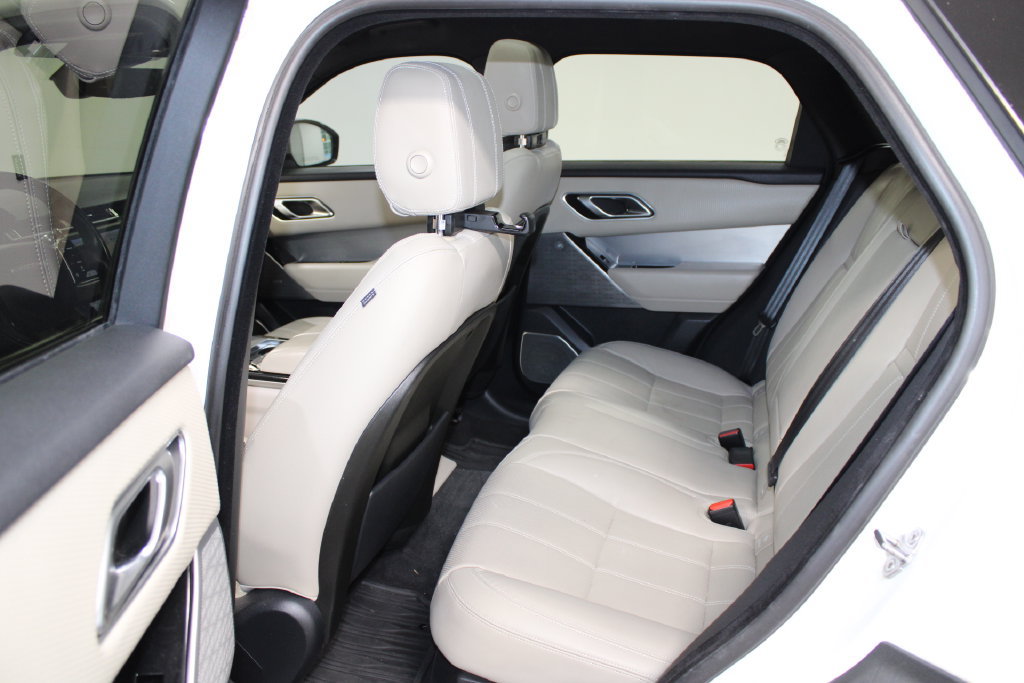 Used 2019 Land Rover Range Rover Velar R-Dynamic SE AWD/4WD image 18