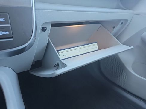 Used 2025 Hyundai Kona SEL image 33