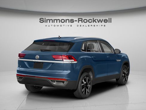 Used 2022 Volkswagen Atlas Cross Sport SE AWD/4WD image 4