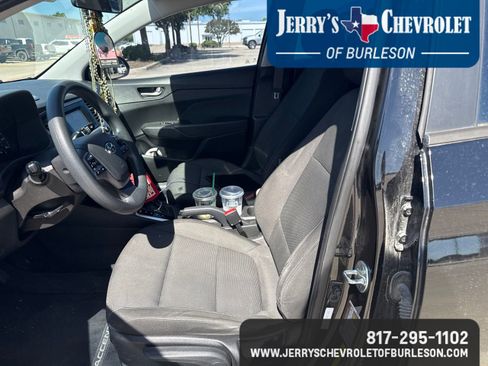 Used 2019 Hyundai Accent SE FWD image 9