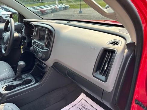 Used 2020 Chevrolet Colorado W/T w/ WT Convenience Package AWD/4WD image 19