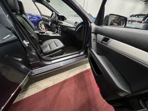 Used 2014 Mercedes-Benz C 300 4MATIC Sedan image 28