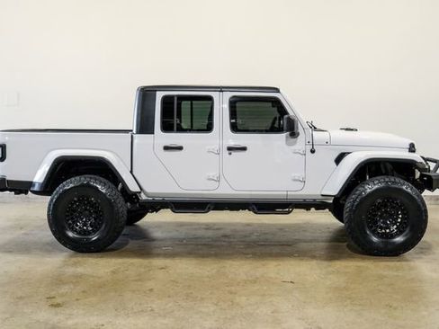 Used 2023 Jeep Gladiator Sport AWD/4WD image 28