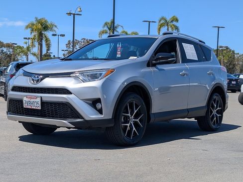 Used 2016 Toyota RAV4 SE image 11