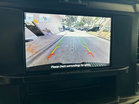 Used 2025 Ford F350 XLT w/ FX4 Off-Road Package AWD/4WD image 9