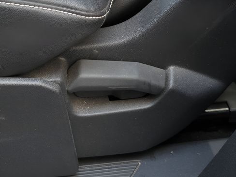 Used 2024 Volkswagen Atlas SE FWD image 20