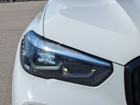 Used 2021 BMW X5 sDrive40i w/ M Sport Package image 10