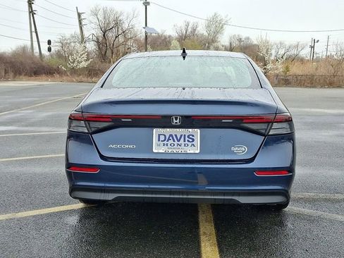 Certified 2025 Honda Accord SE image 5