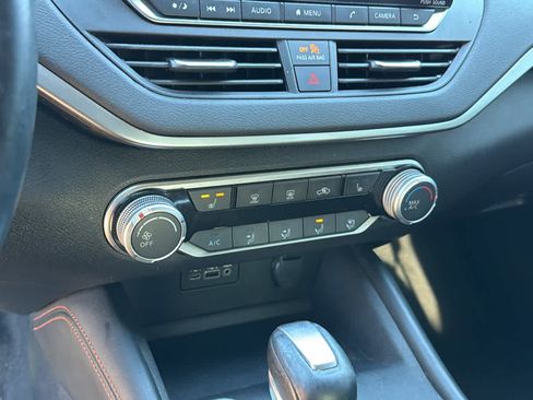 Used 2020 Nissan Altima 2.5 SR w/ Premium Package image 13