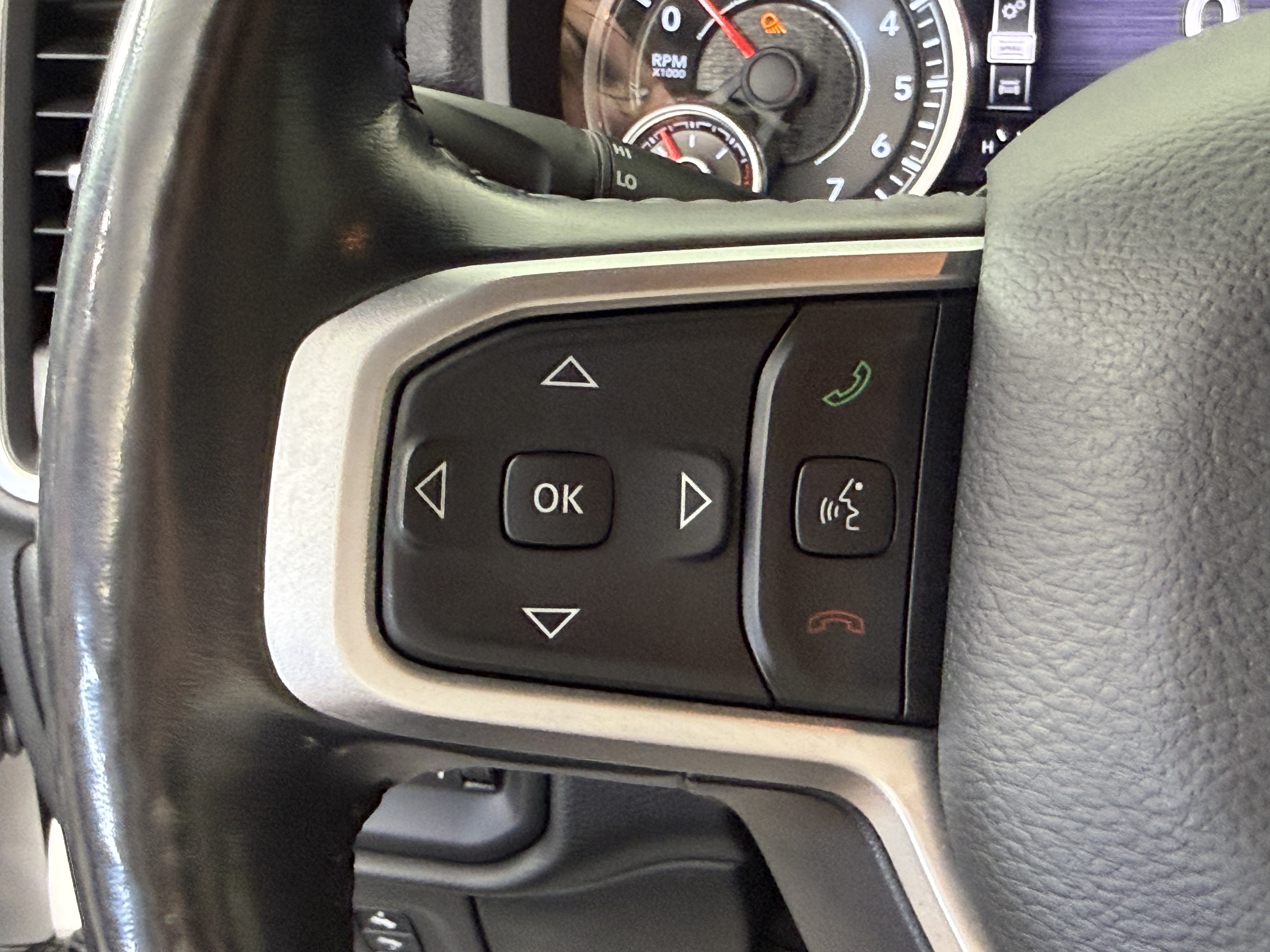 Used 2020 RAM 1500 2WD Crew Cab image 26