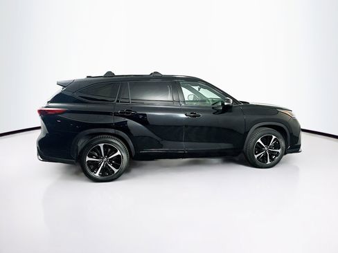 Used 2021 Toyota Highlander XSE image 10