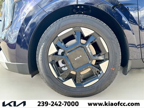 New 2026 Kia Carnival EX image 42