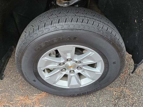 Used 2025 Chevrolet Silverado 1500 LT image 16