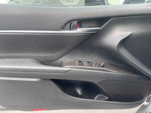 Used 2024 Toyota Camry SE FWD image 12