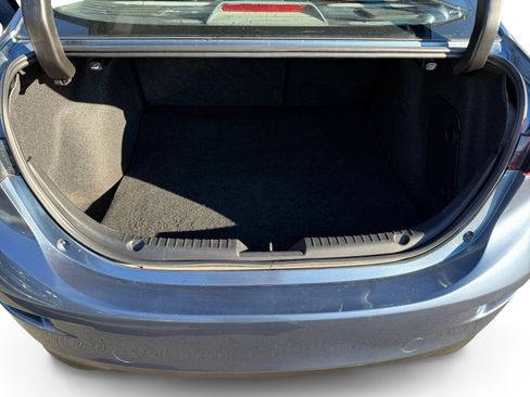 Used 2016 MAZDA MAZDA3 i Touring w/ Popular Equipment Package image 17