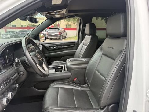 Used 2021 GMC Yukon Denali w/ Denali Premium Package AWD/4WD image 28