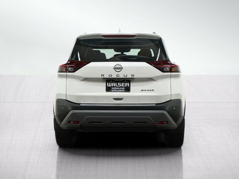 Used 2023 Nissan Rogue SV w/ SV Premium B Package AWD/4WD image 4