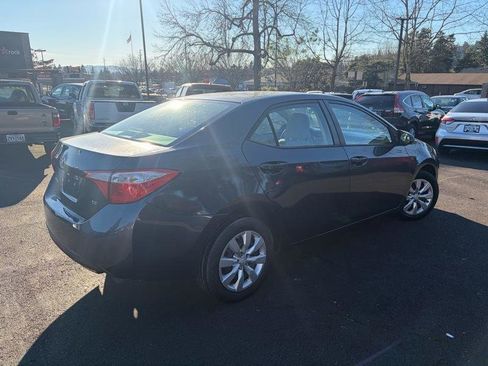 Used 2015 Toyota Corolla LE image 4