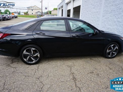 Used 2023 Hyundai Elantra SEL w/ Convenience Package FWD image 12