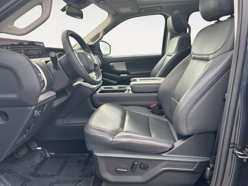 Used 2025 Ford Expedition Active AWD/4WD image 15